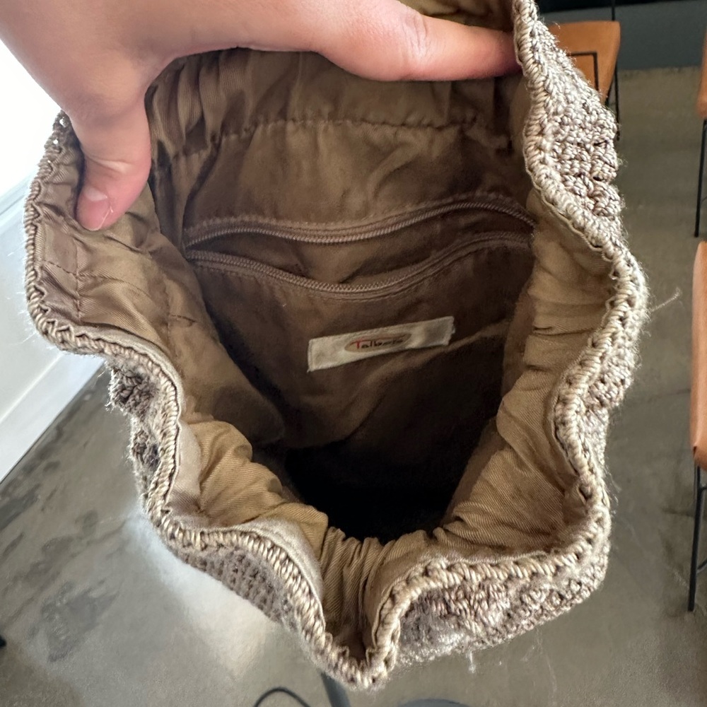 Crochet drawstring backpack - Picture 3 of 4